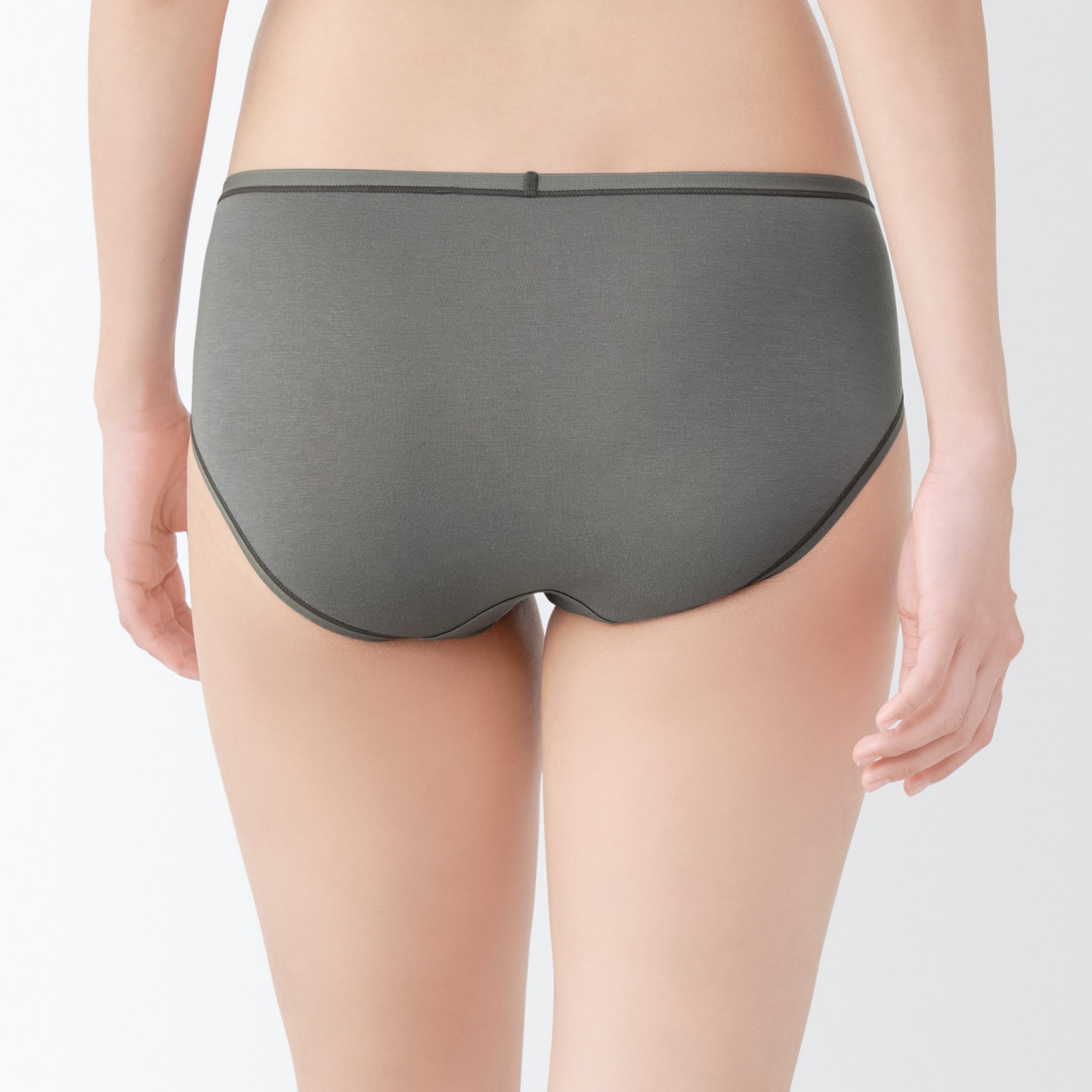 Lyocell Blend Low-Rise Shorts - Image 8