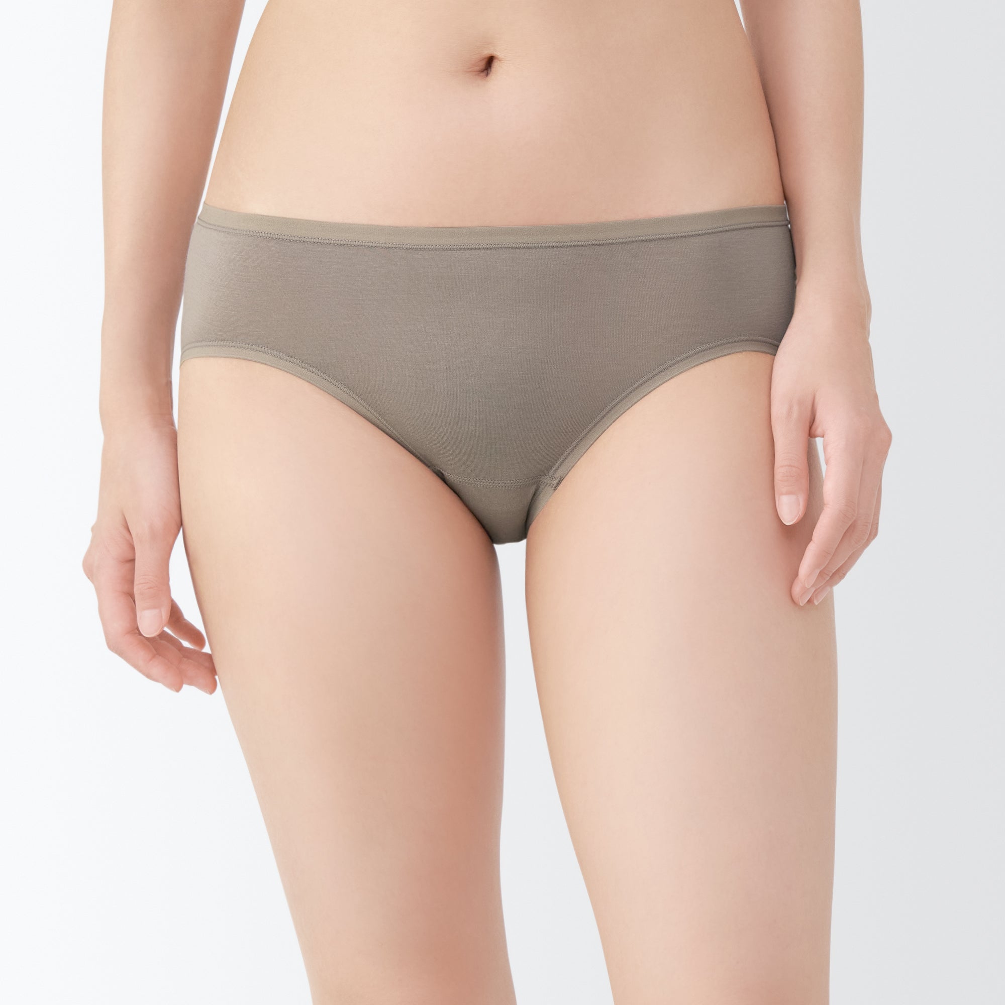 Lyocell Blend Low-Rise Shorts - Image 24