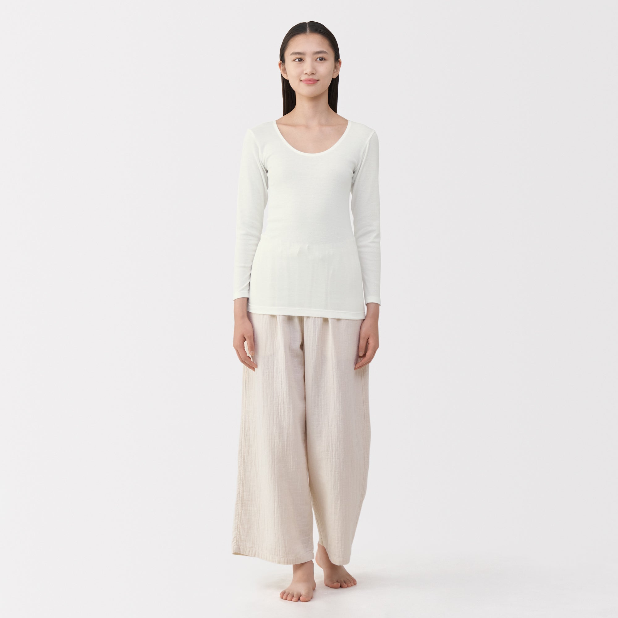 Warm Cotton U-Neck T-Shirt - Image 24