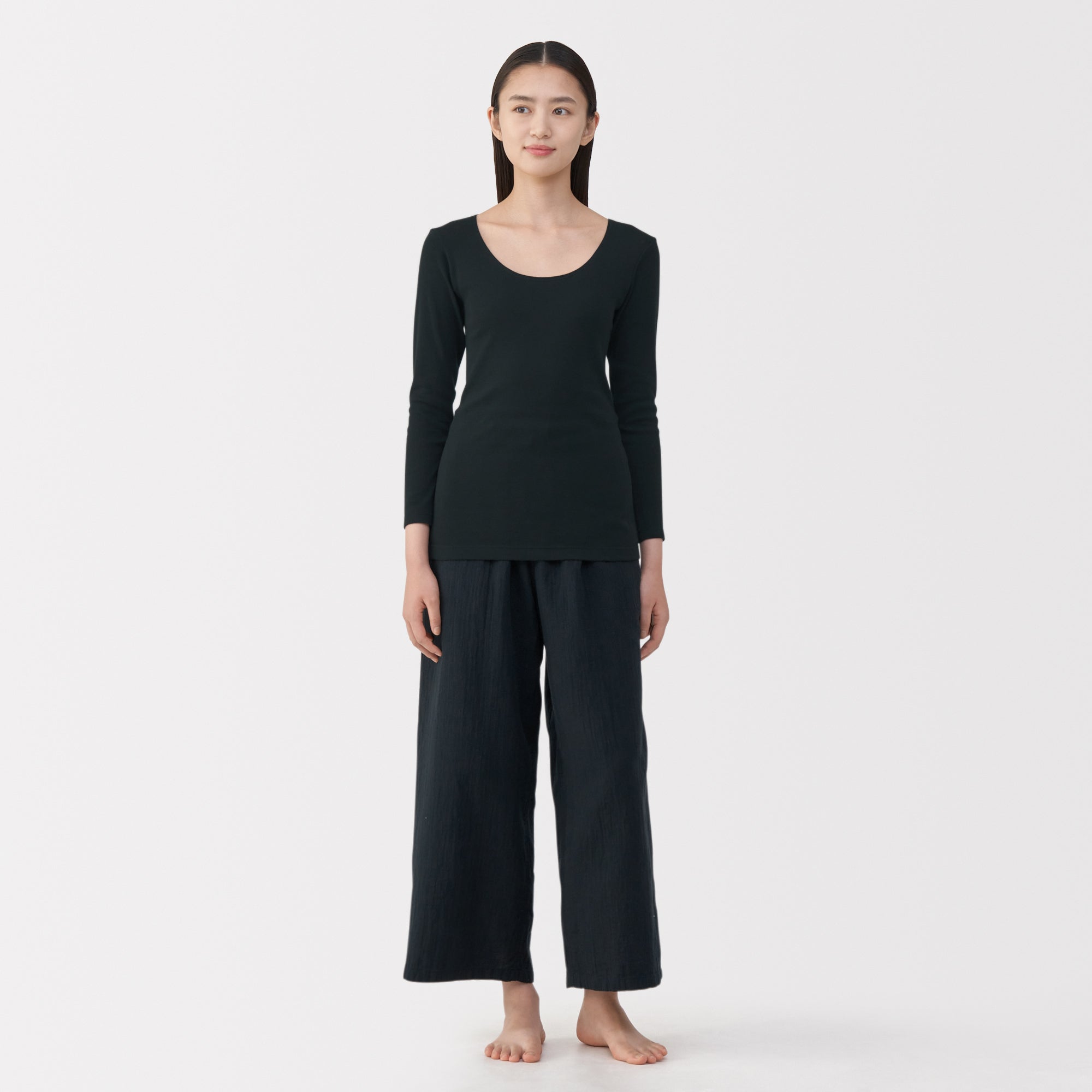 Warm Cotton U-Neck T-Shirt - Image 4