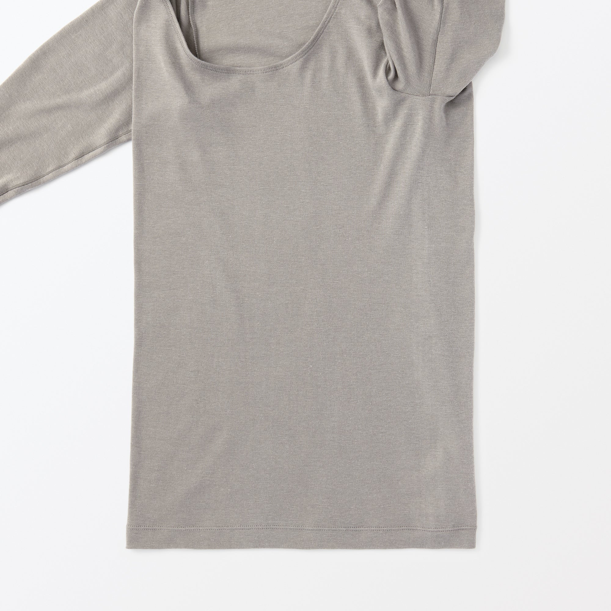 Warm Cotton U-Neck T-Shirt - Image 9