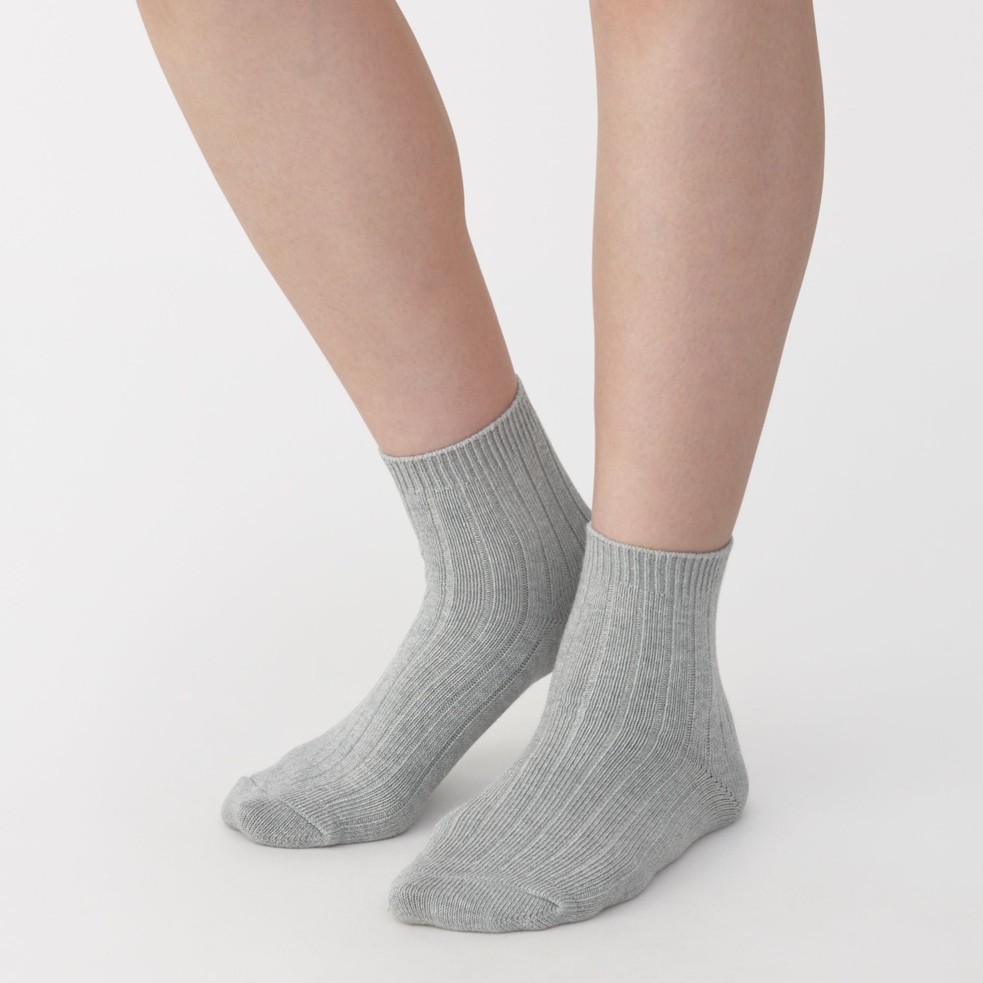 Loose Top Short Socks - Image 5