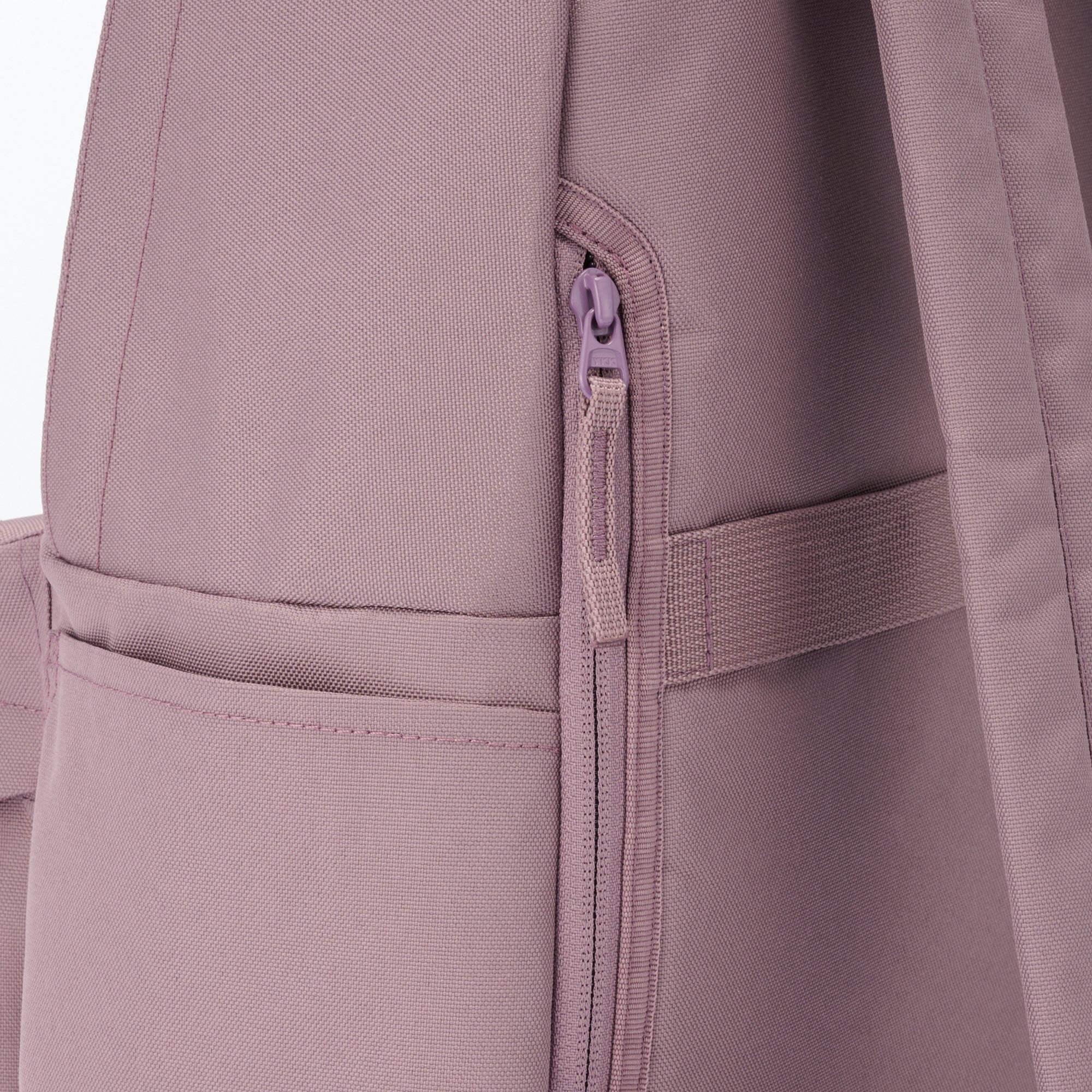 Less Tiring Water Repellent Backpack - Image 8