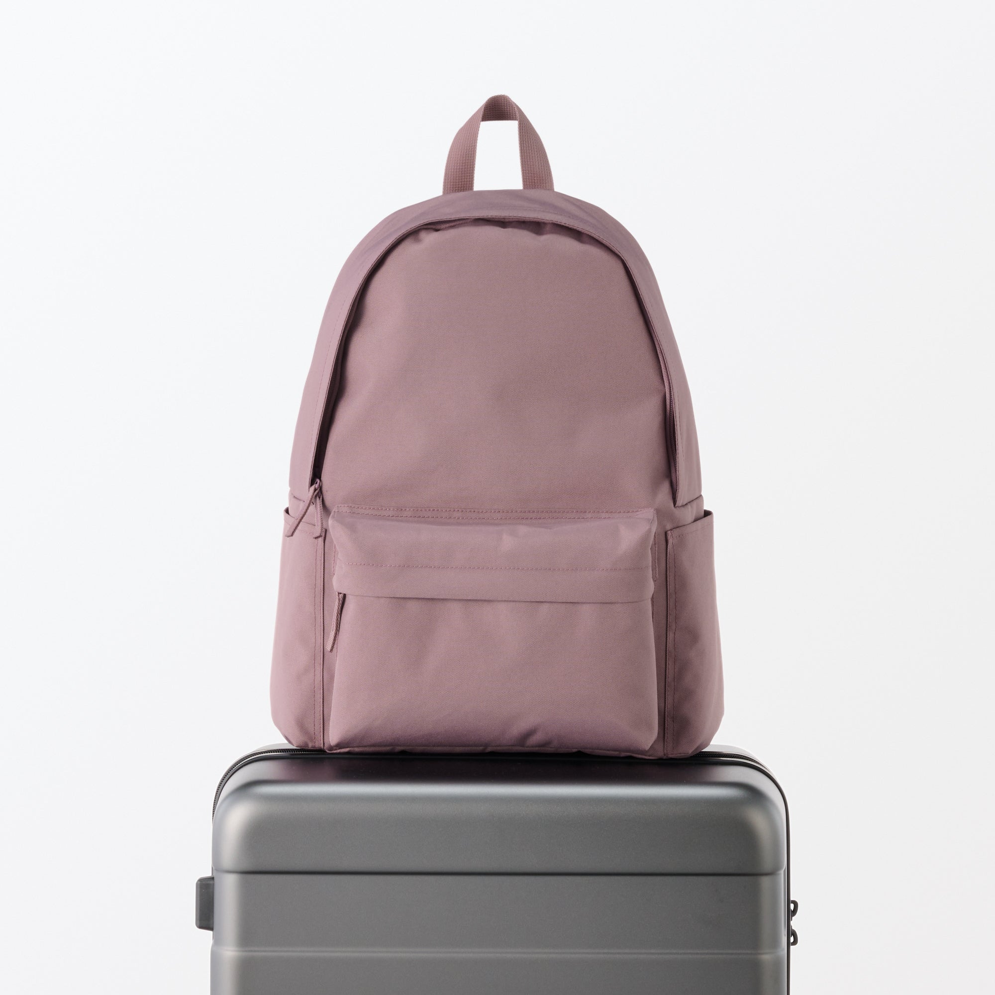 Less Tiring Water Repellent Backpack - Image 14