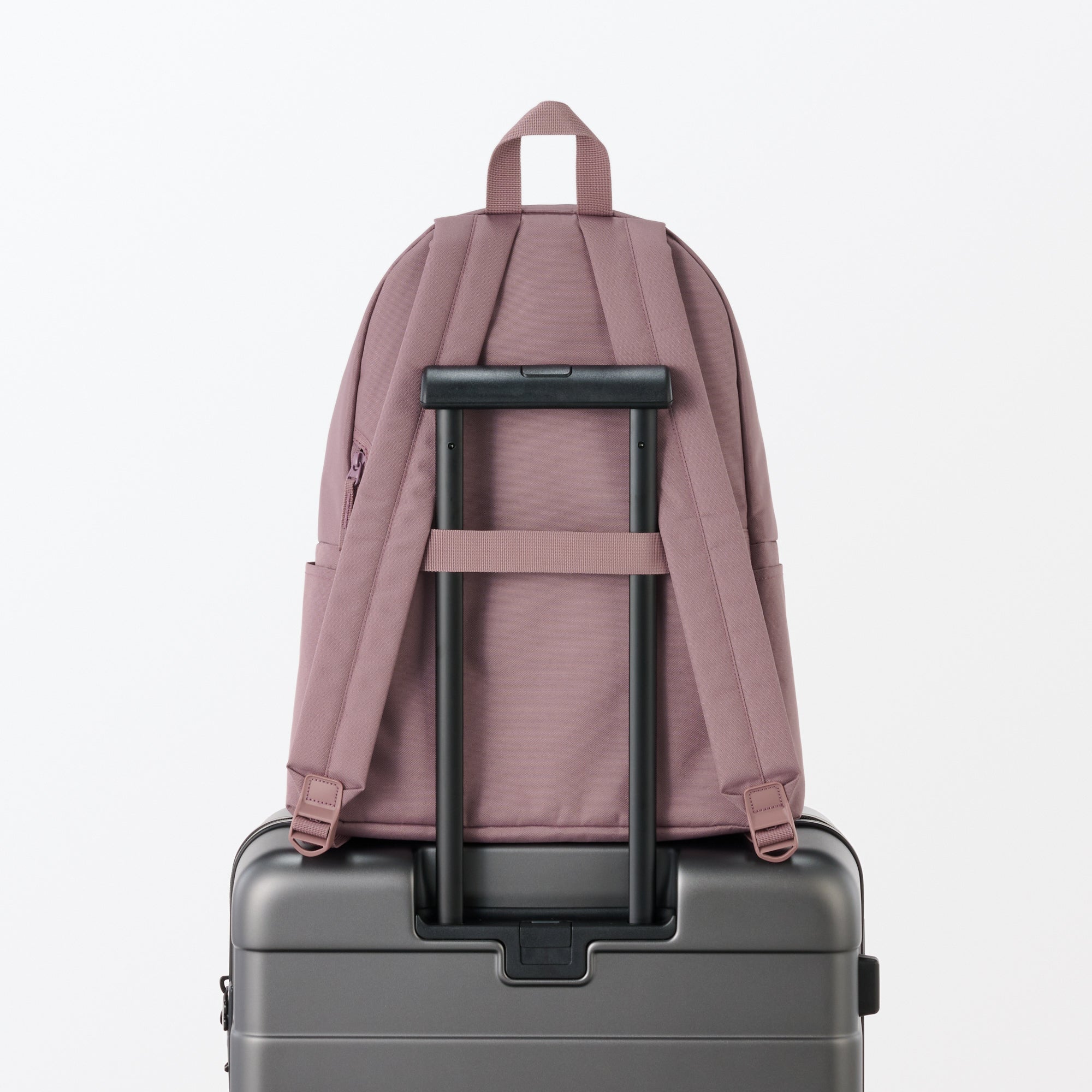 Less Tiring Water Repellent Backpack - Image 15