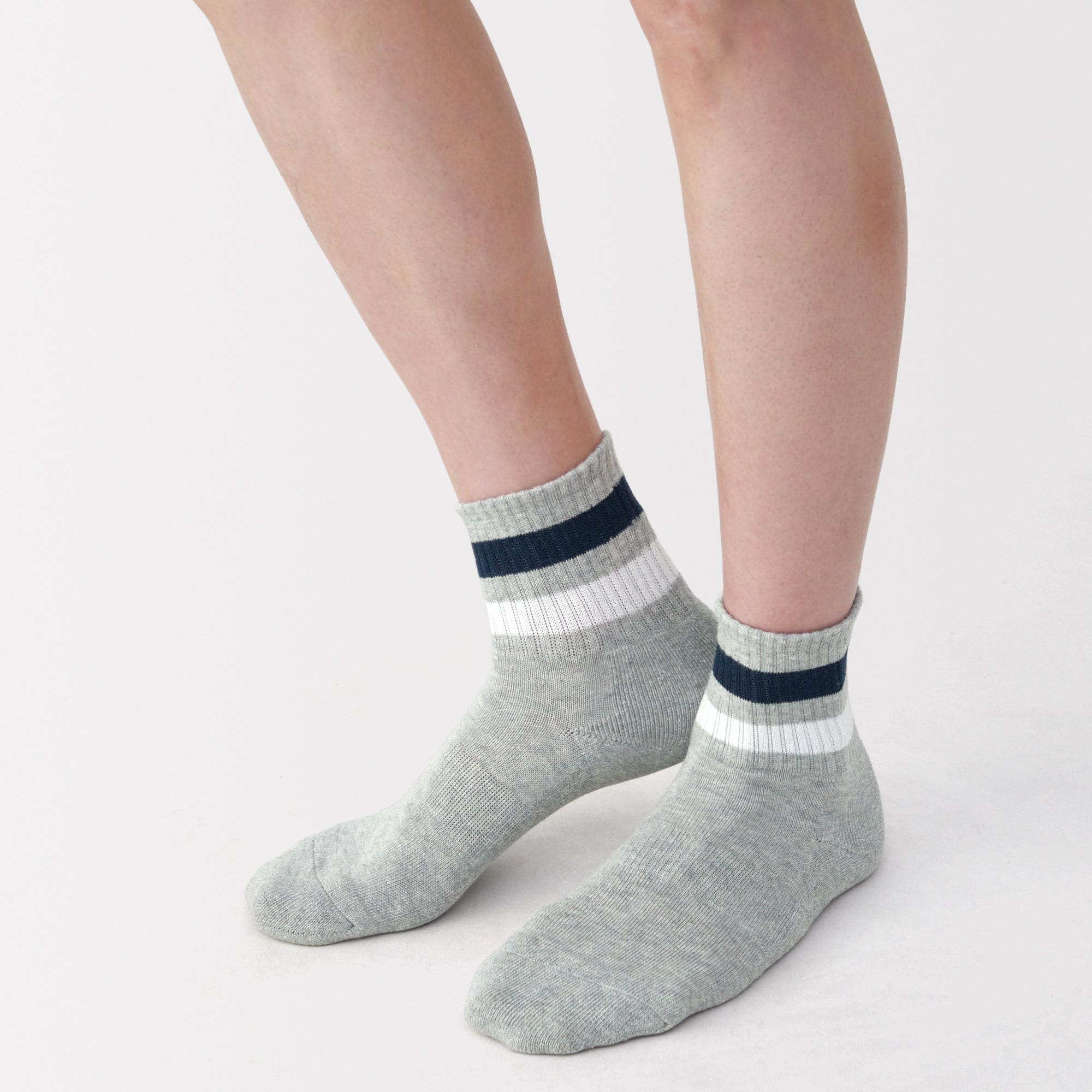 Pile Striped Short Socks - Image 5