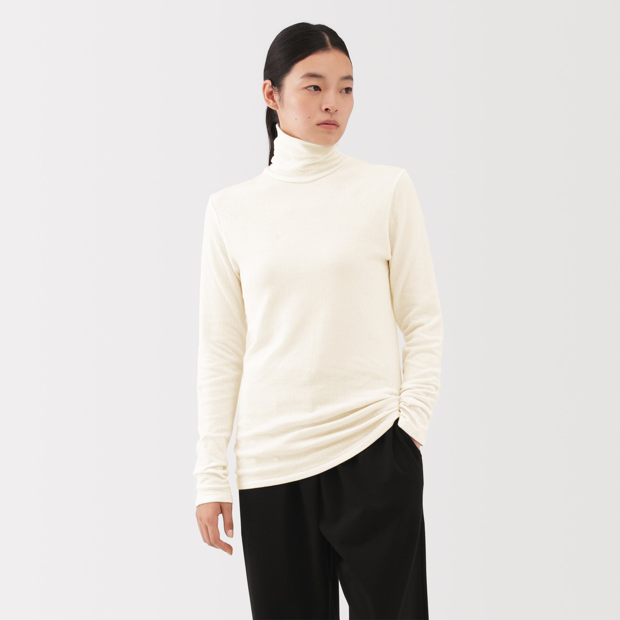Labo Cotton Cashmere Turtleneck T-Shirt - Image 12