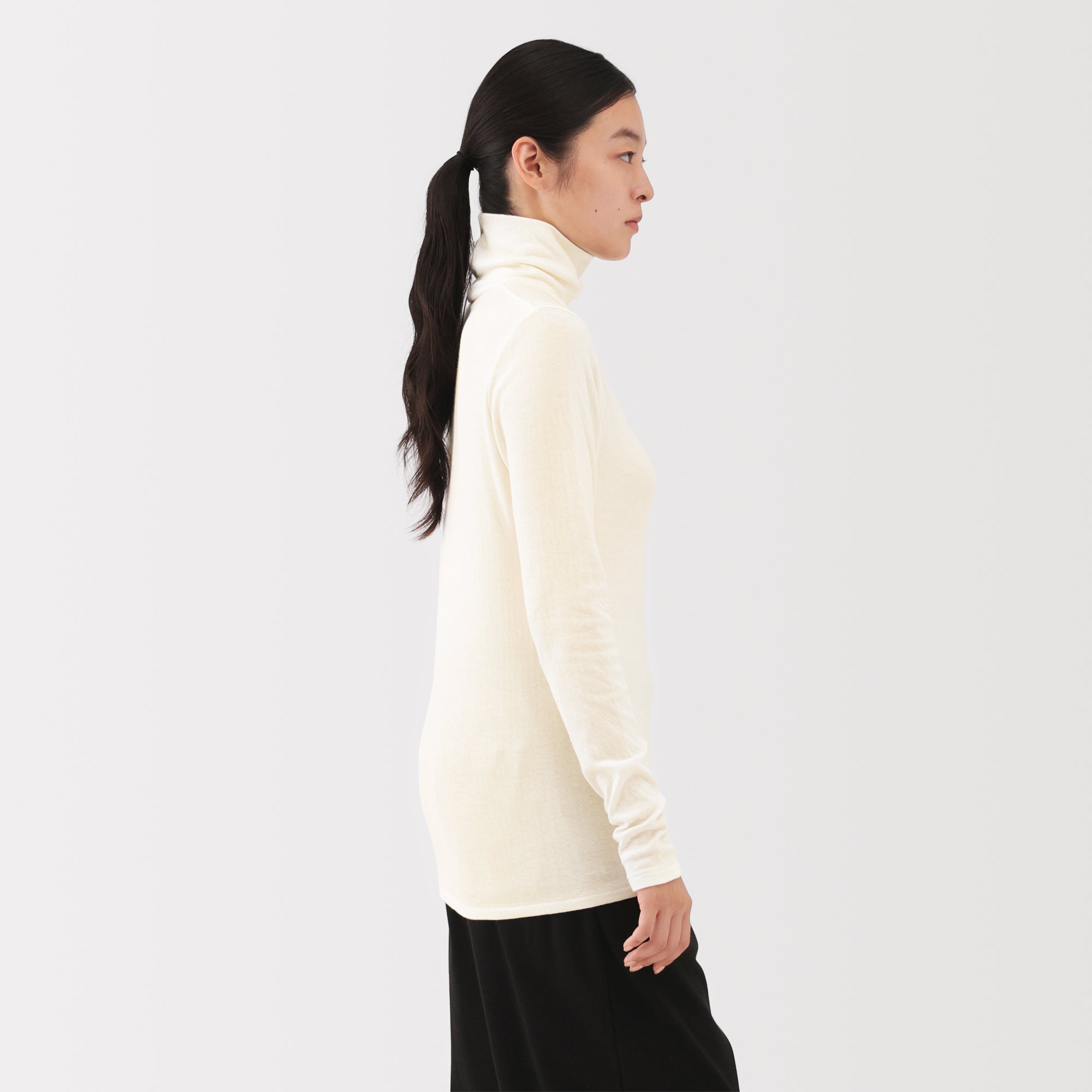 Labo Cotton Cashmere Turtleneck T-Shirt - Image 14
