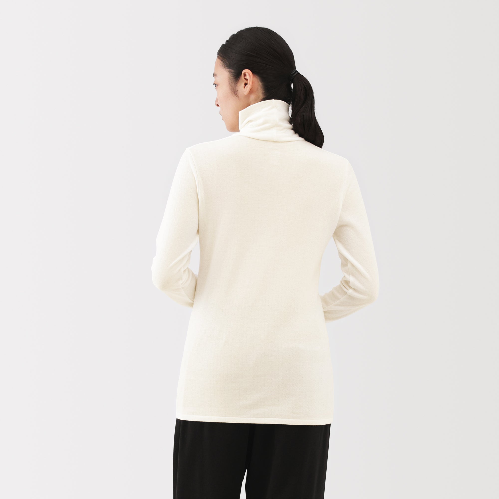 Labo Cotton Cashmere Turtleneck T-Shirt - Image 6