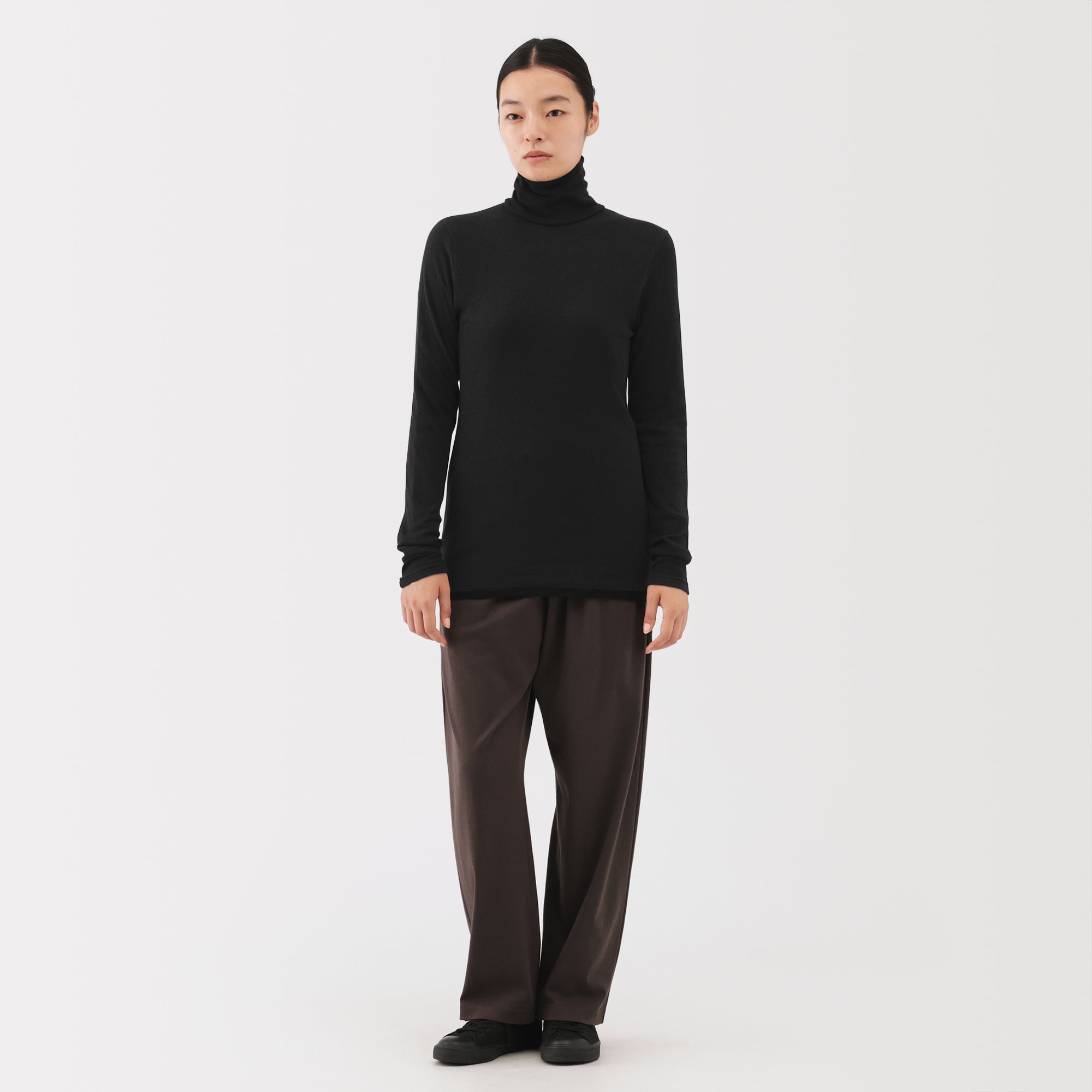 Labo Cotton Cashmere Turtleneck T-Shirt - Image 23