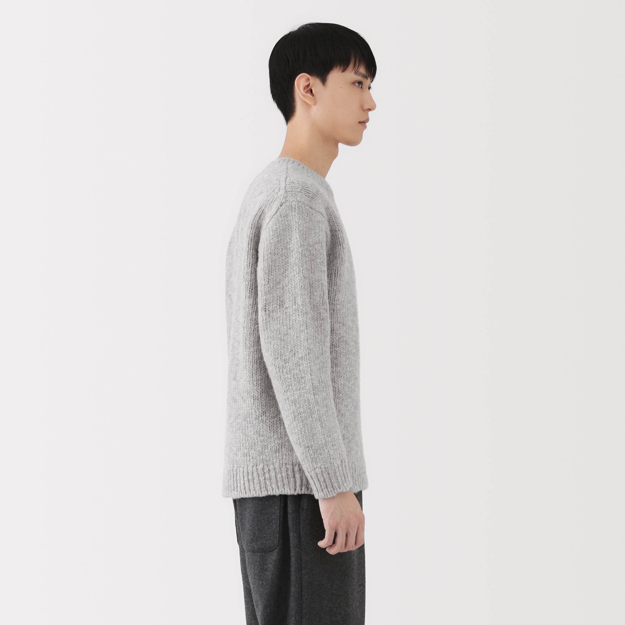 Labo Merino Wool Low-Gauge Sweater - Image 11