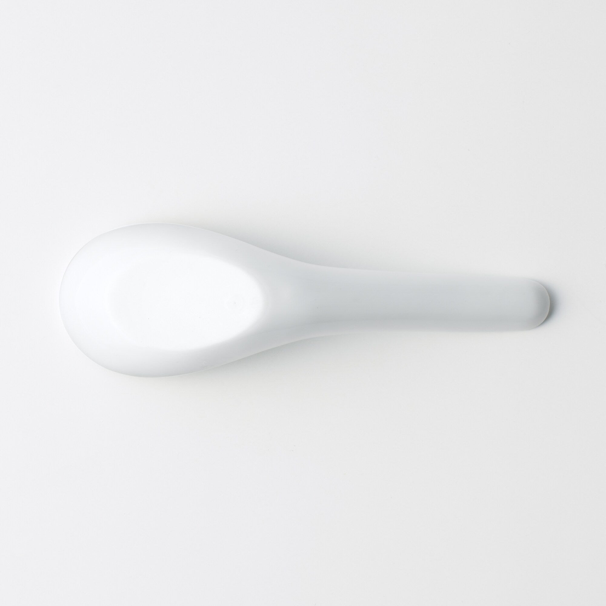 White Porcelain Chinese Spoon - Image 4