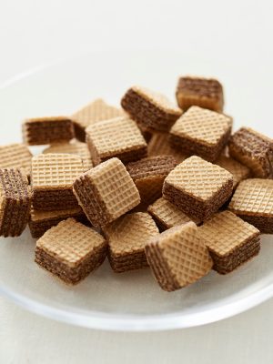 Small Wafers with Chocolate Cream
