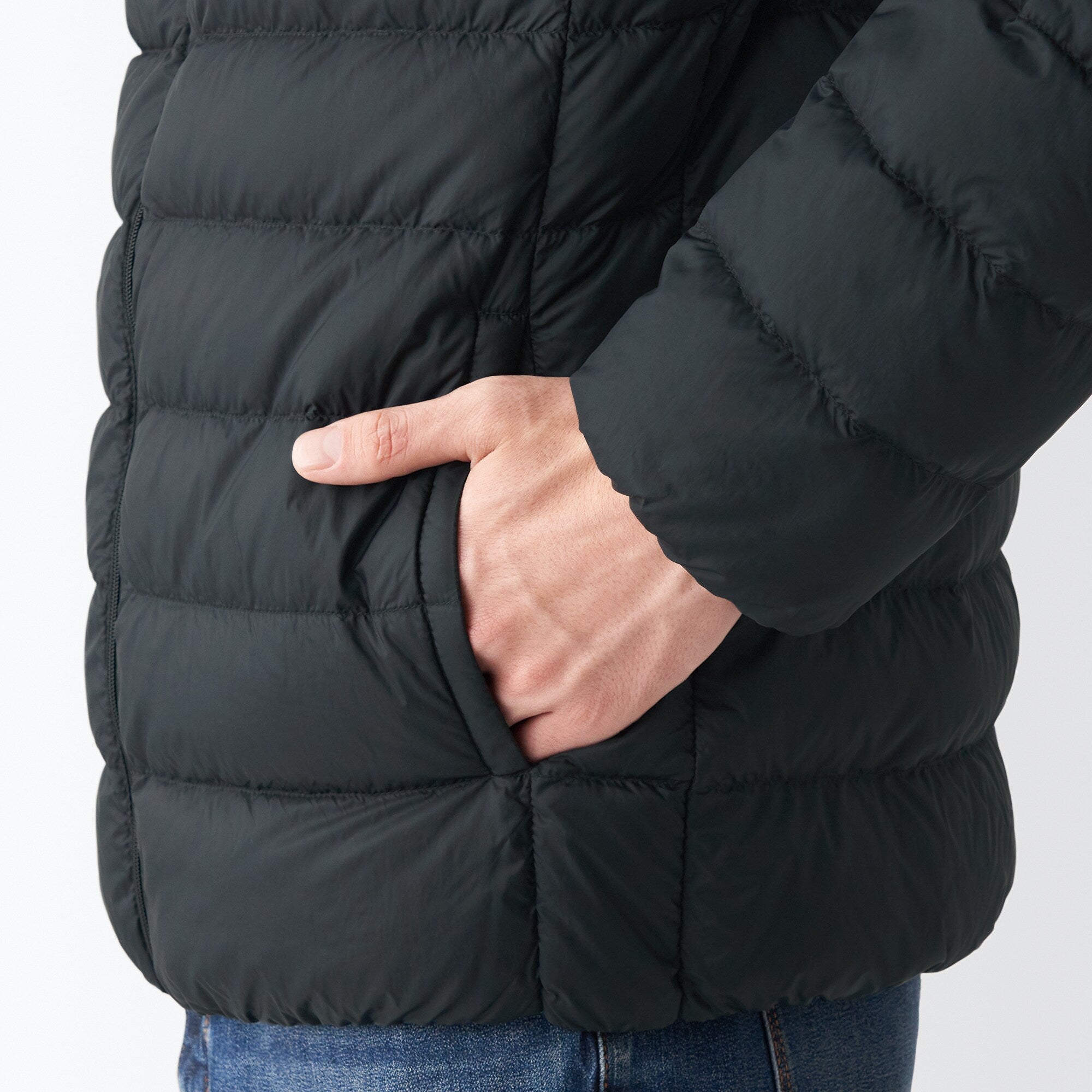 Men's Recycled Nylon Lightweight Down Jacket - Image 9