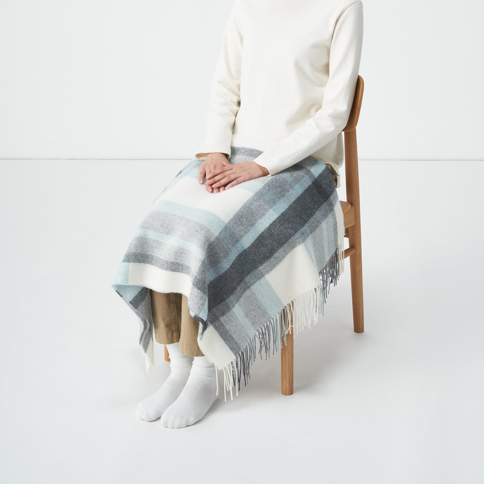 Wool 2-way Large Stole - Patterned - Image 18