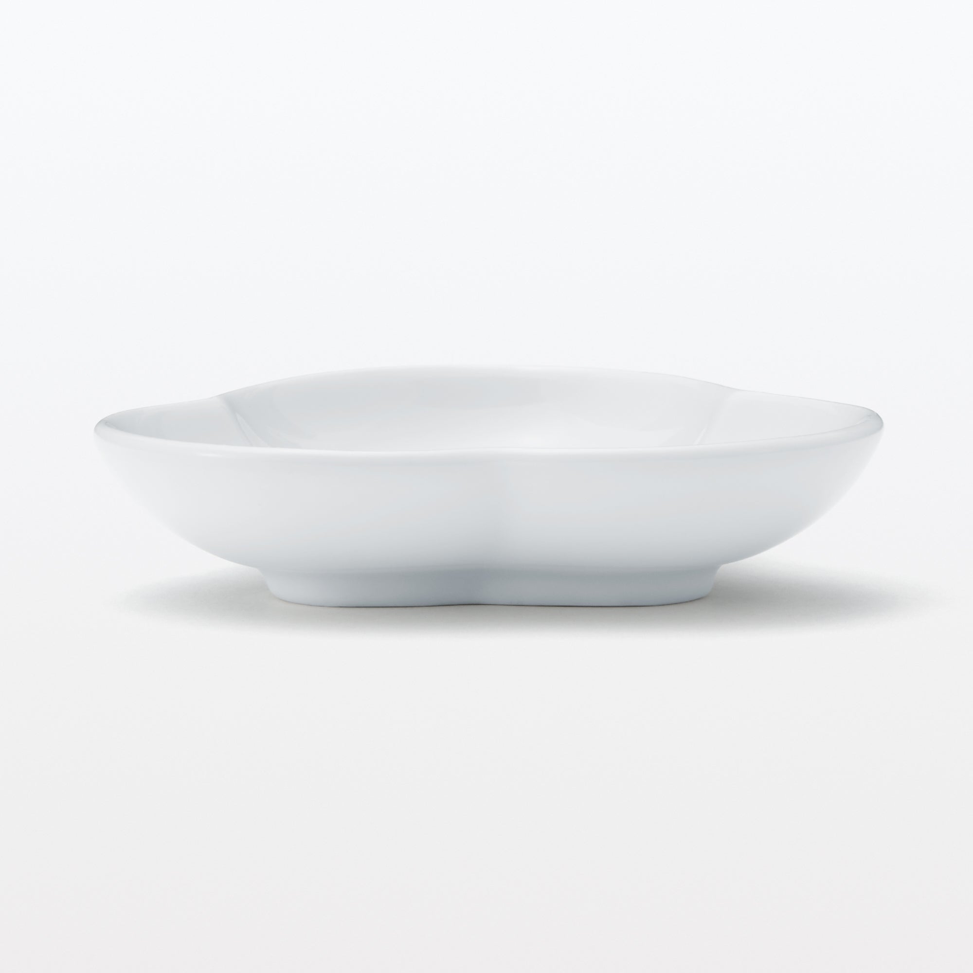 Hasami Ware Lucky Small Plate - Pine - White - Image 2