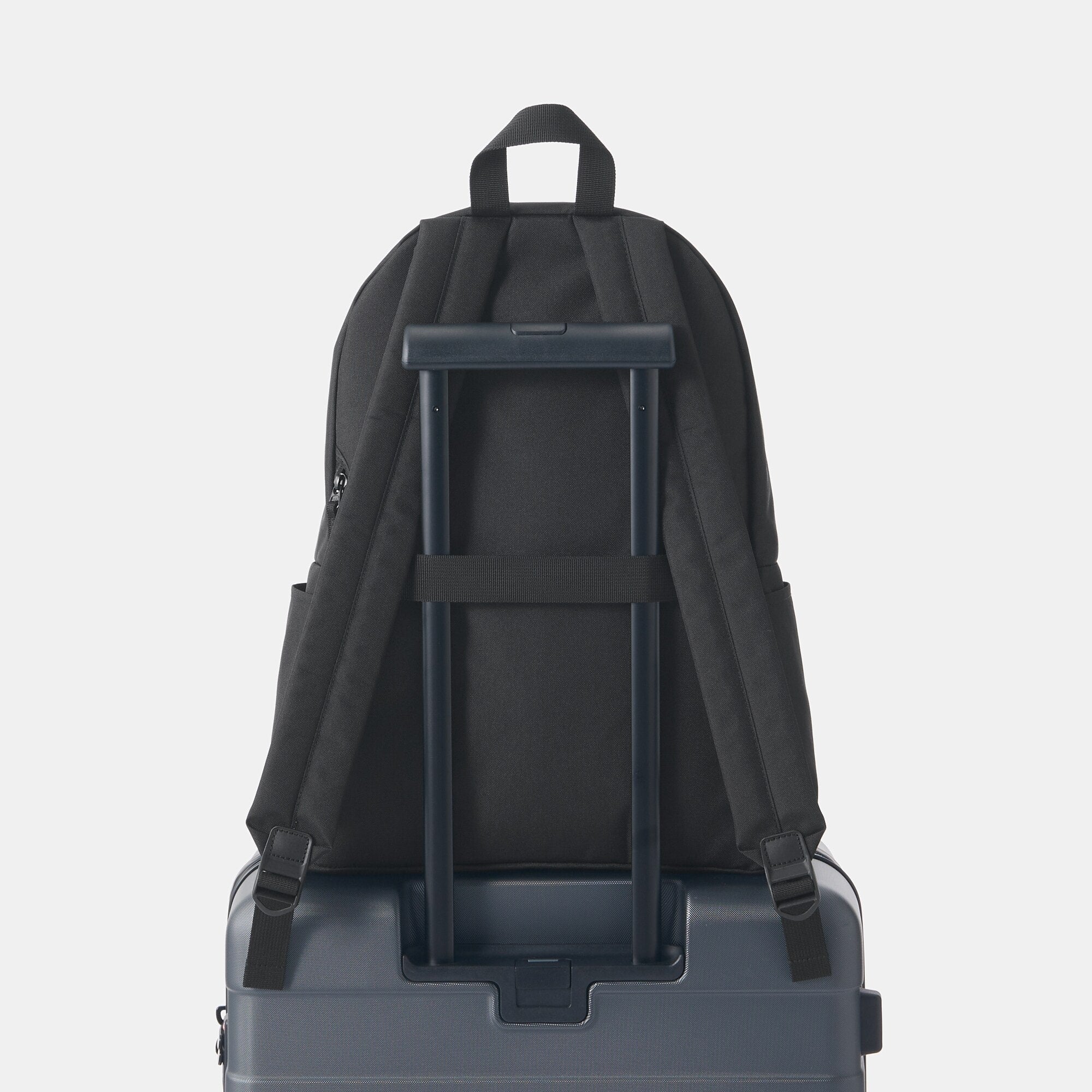 Less Tiring Water Repellent Backpack - Image 27