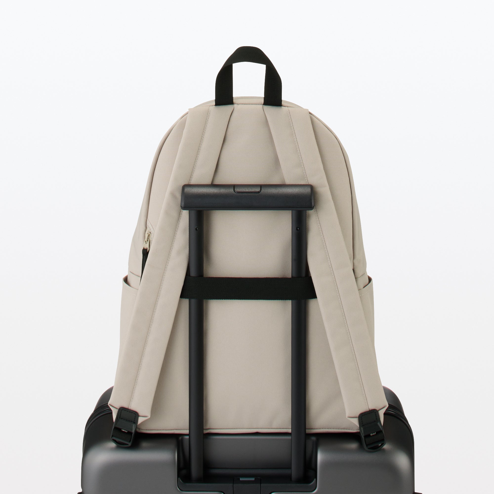 Less Tiring Water Repellent Backpack - Image 14