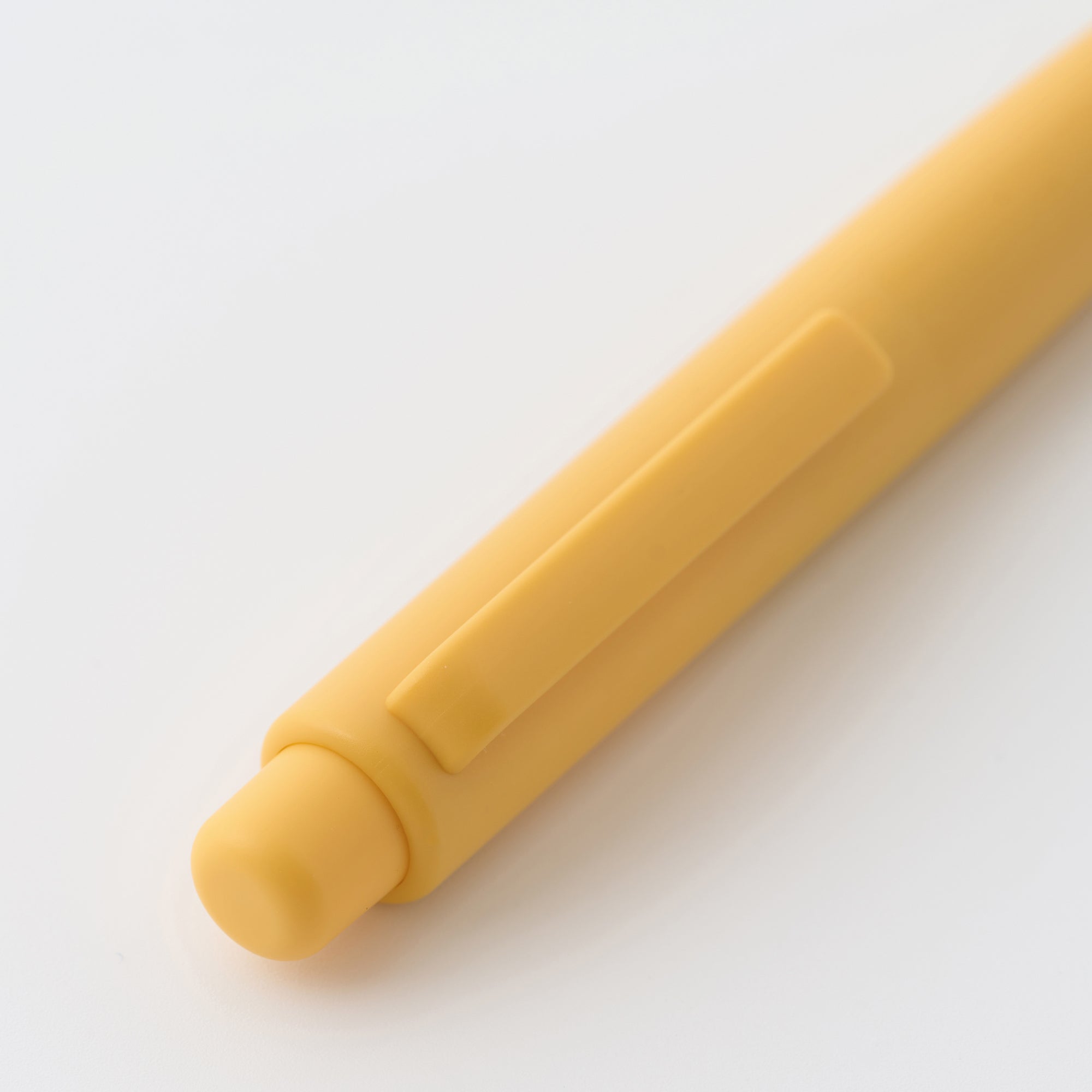 Compact Gel Ink Ballpoint Pen Knock Type 0.5 mm - Yellow - Image 3