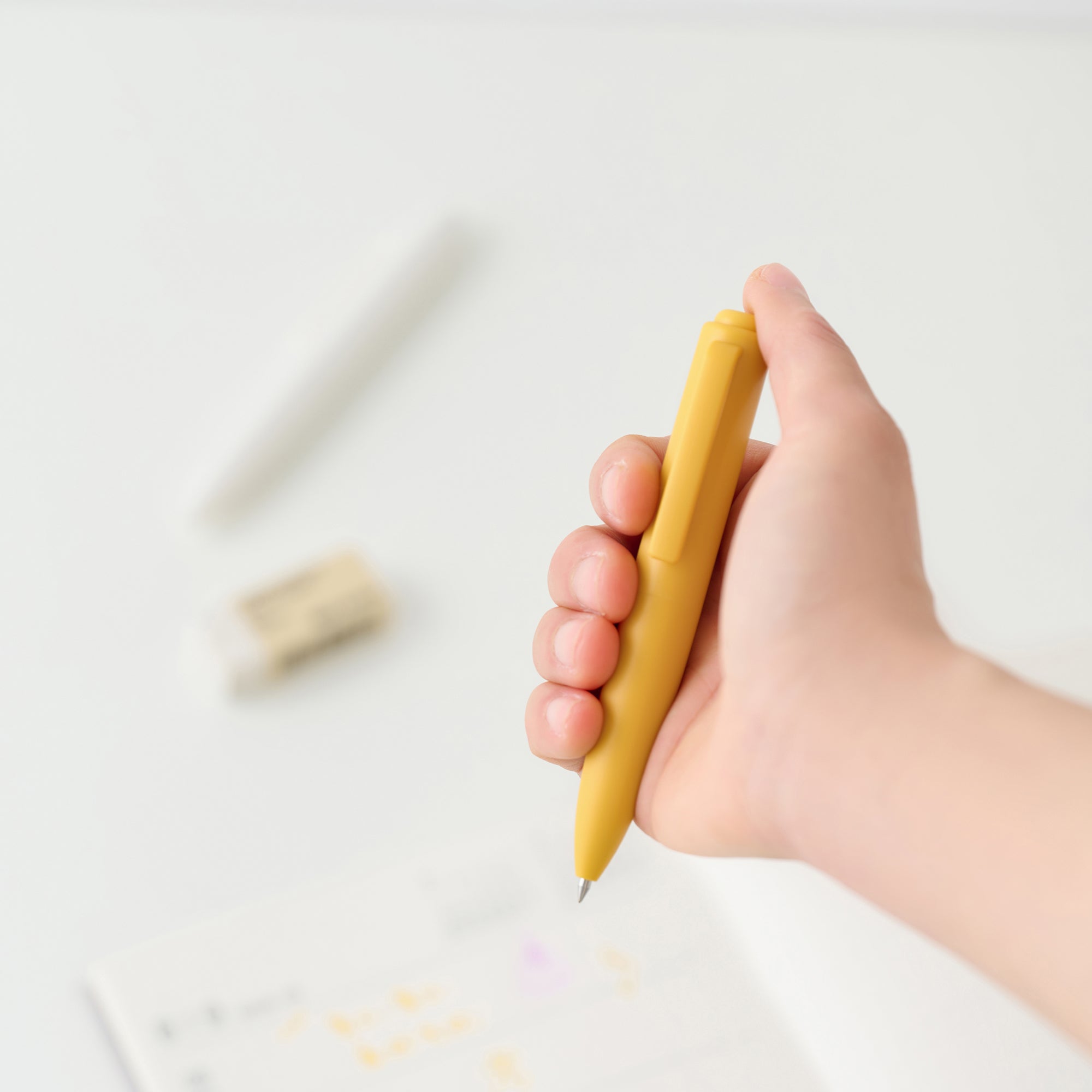 Compact Gel Ink Ballpoint Pen Knock Type 0.5 mm - Yellow - Image 8