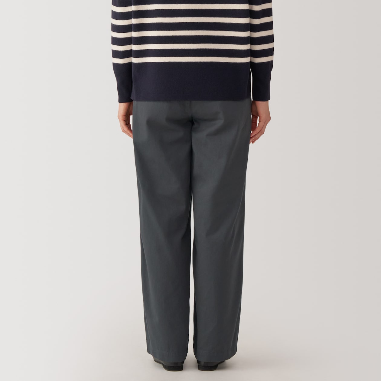 Women's Slub Yarn Chino Darted Wide Pants - Image 6