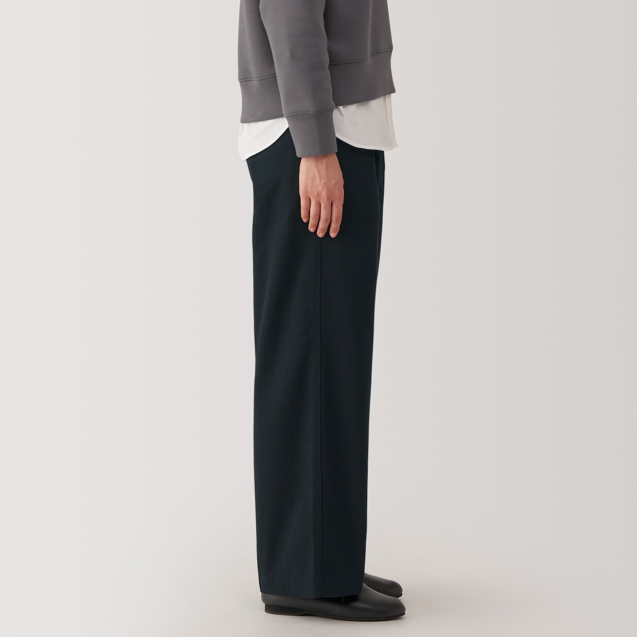 Women's Slub Yarn Chino Darted Wide Pants - Image 32