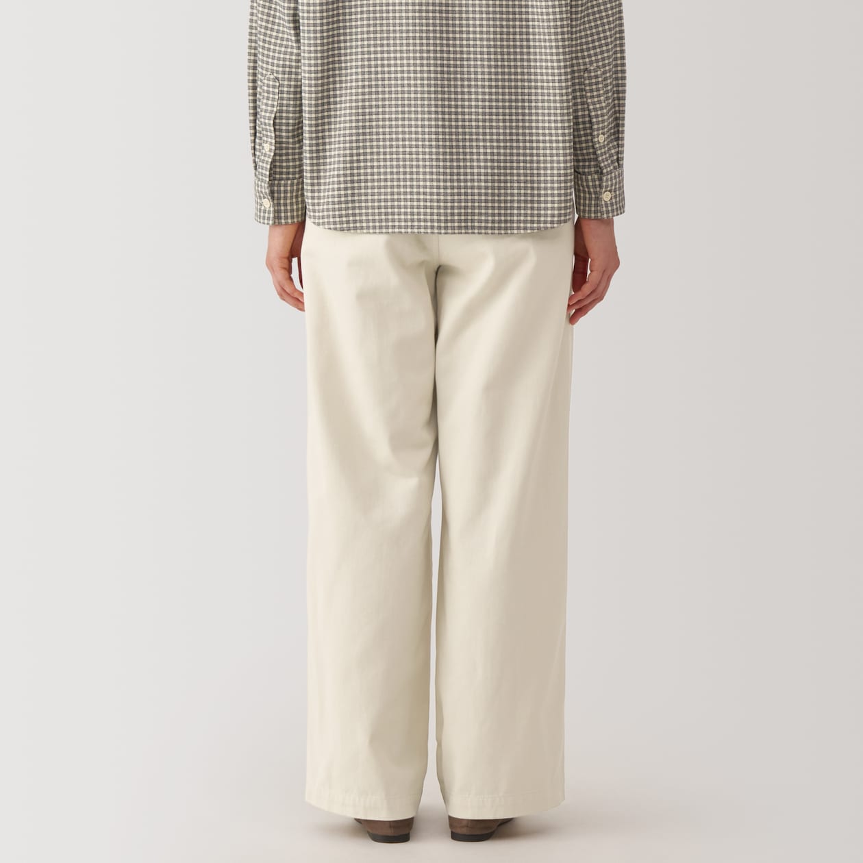 Women's Slub Yarn Chino Darted Wide Pants - Image 24