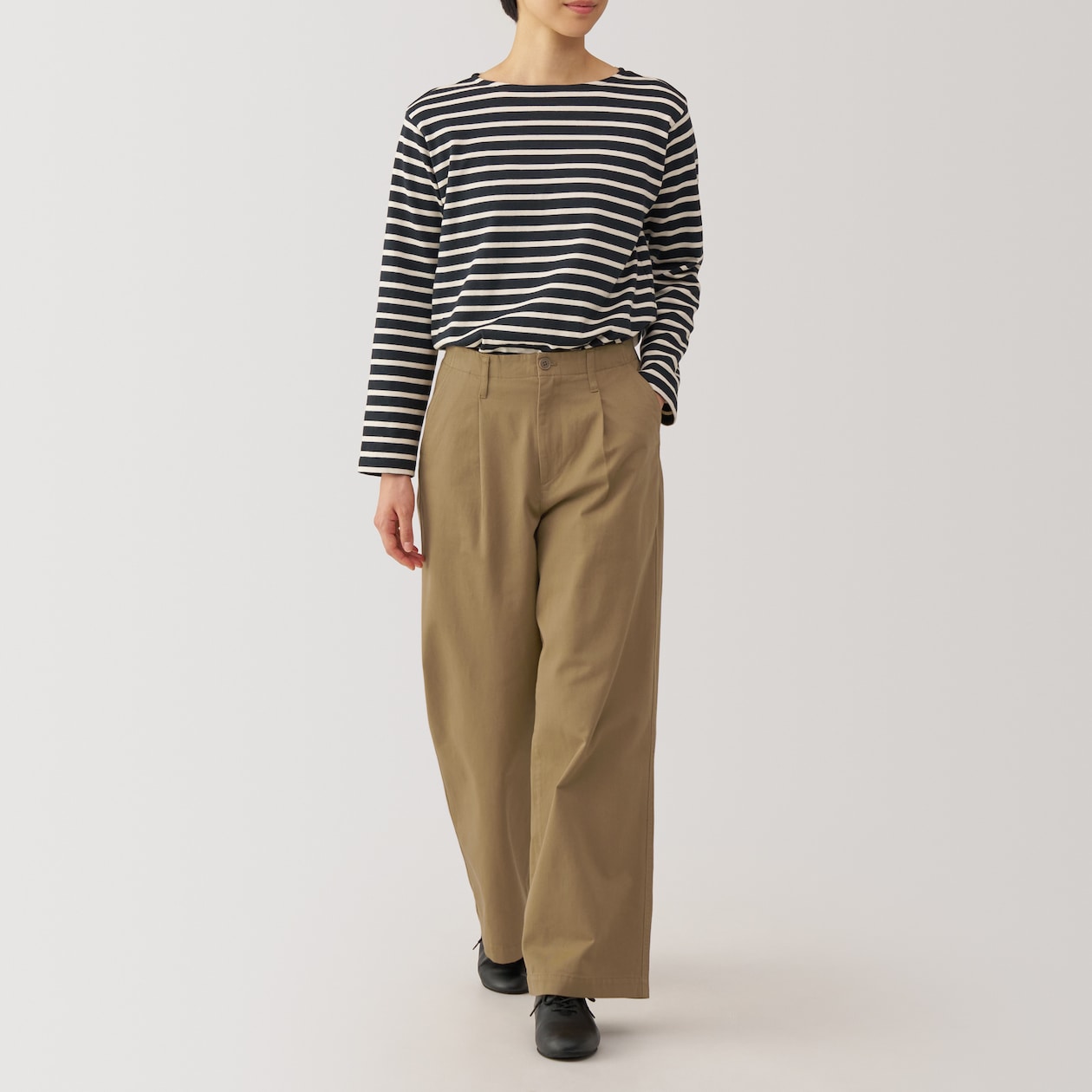 Women's Slub Yarn Chino Darted Wide Pants - Image 13