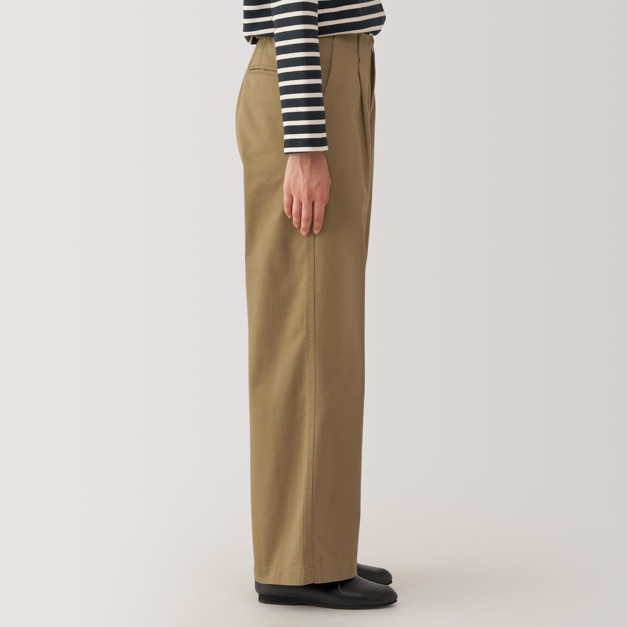 Women's Slub Yarn Chino Darted Wide Pants - Image 14
