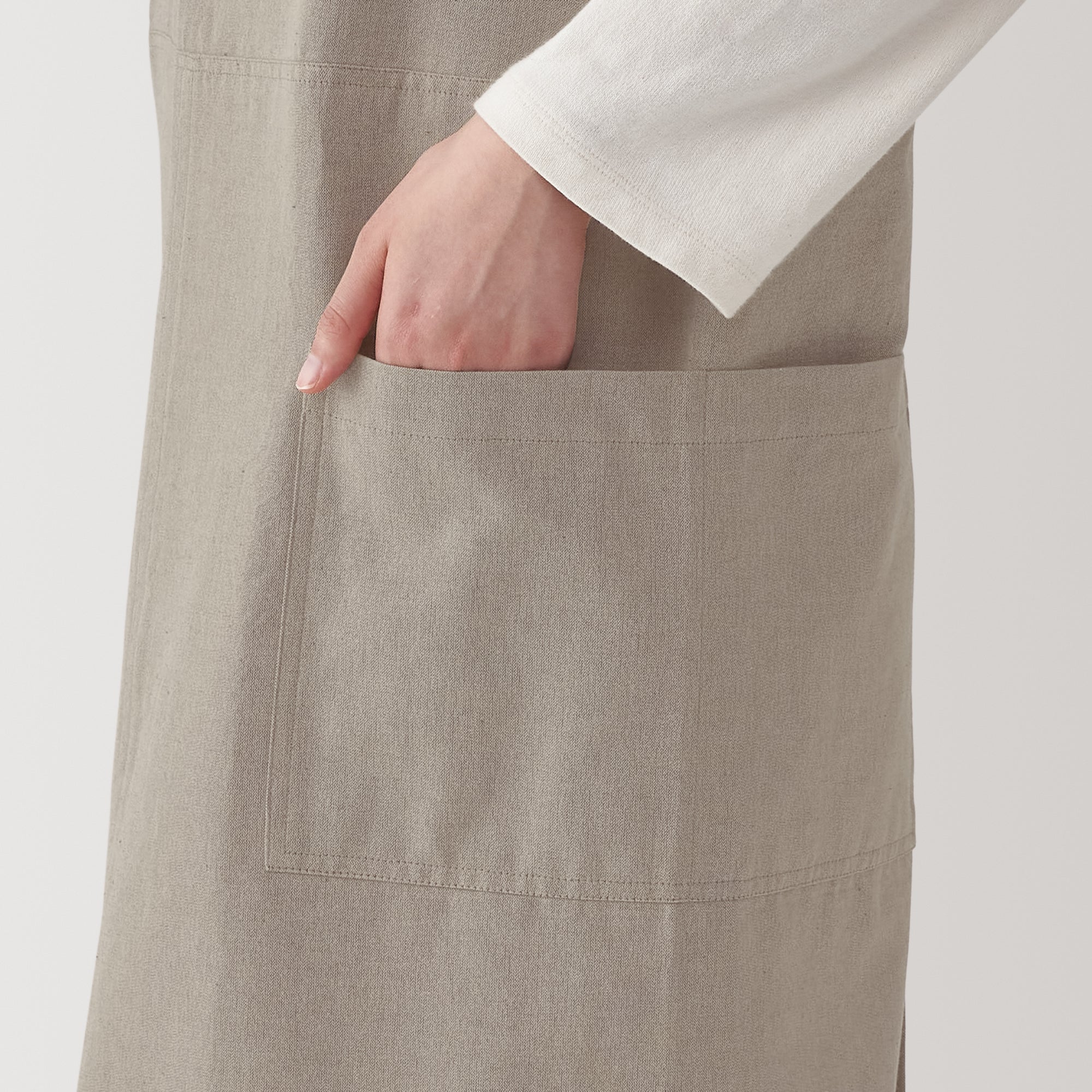 Plain Weave Cotton Shoulder Strap Apron - S-M - Image 4