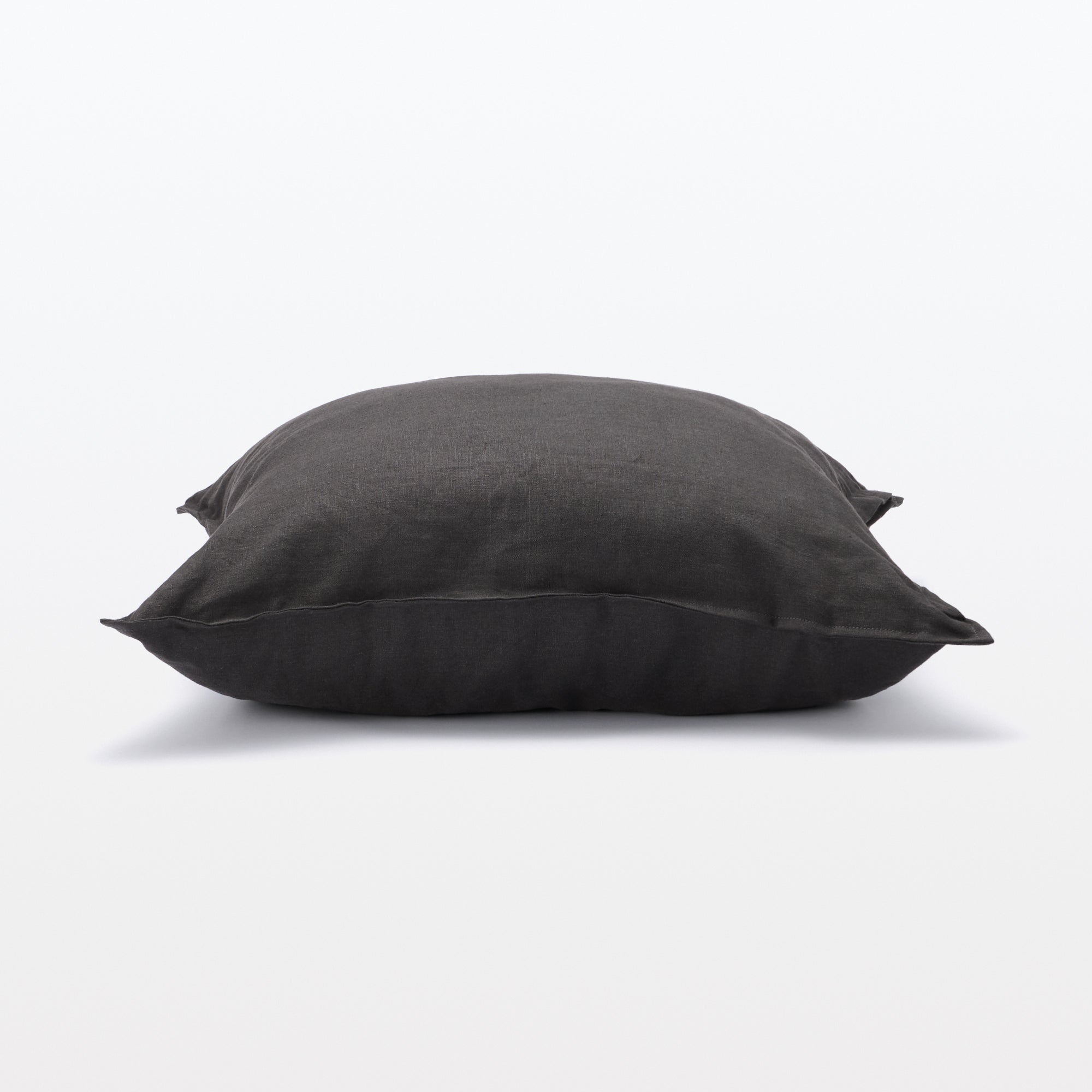 Labo Linen Cushion - Image 2
