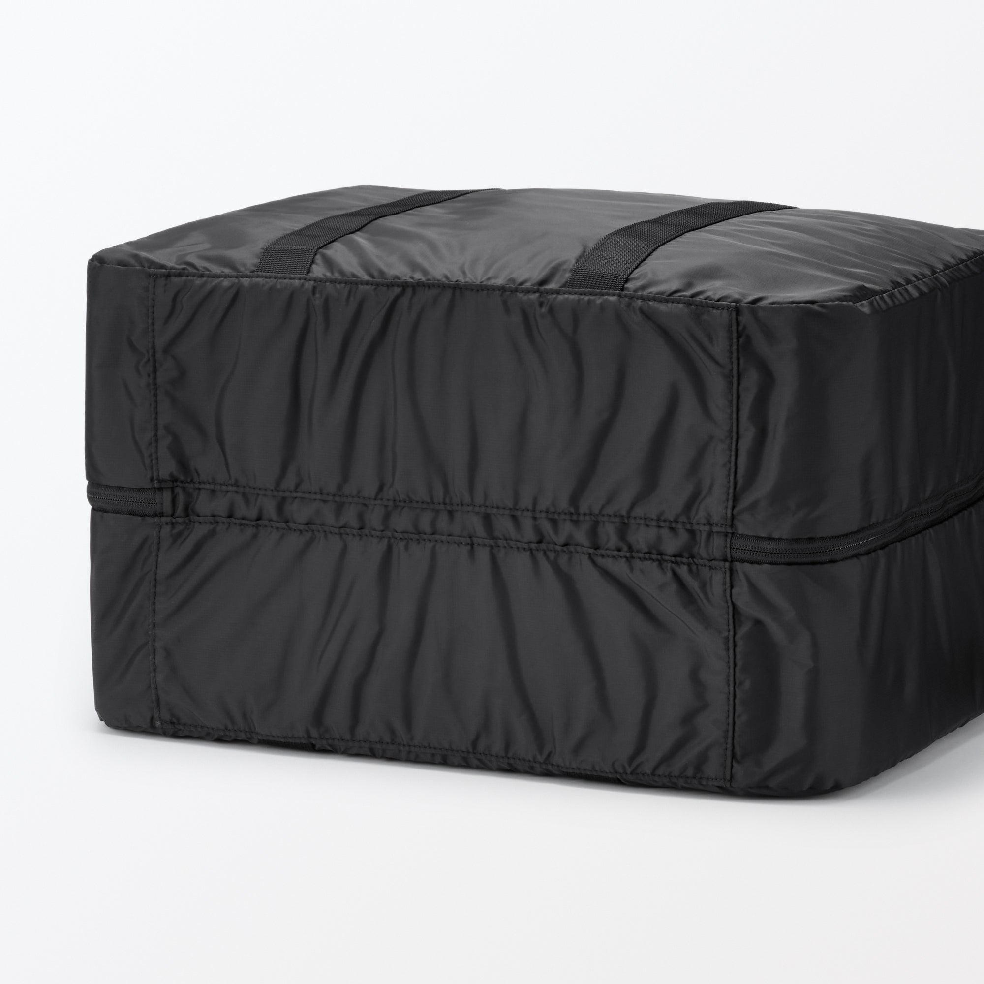 Convenient for Travel Water Repellent Boston Bag 75L - Image 5