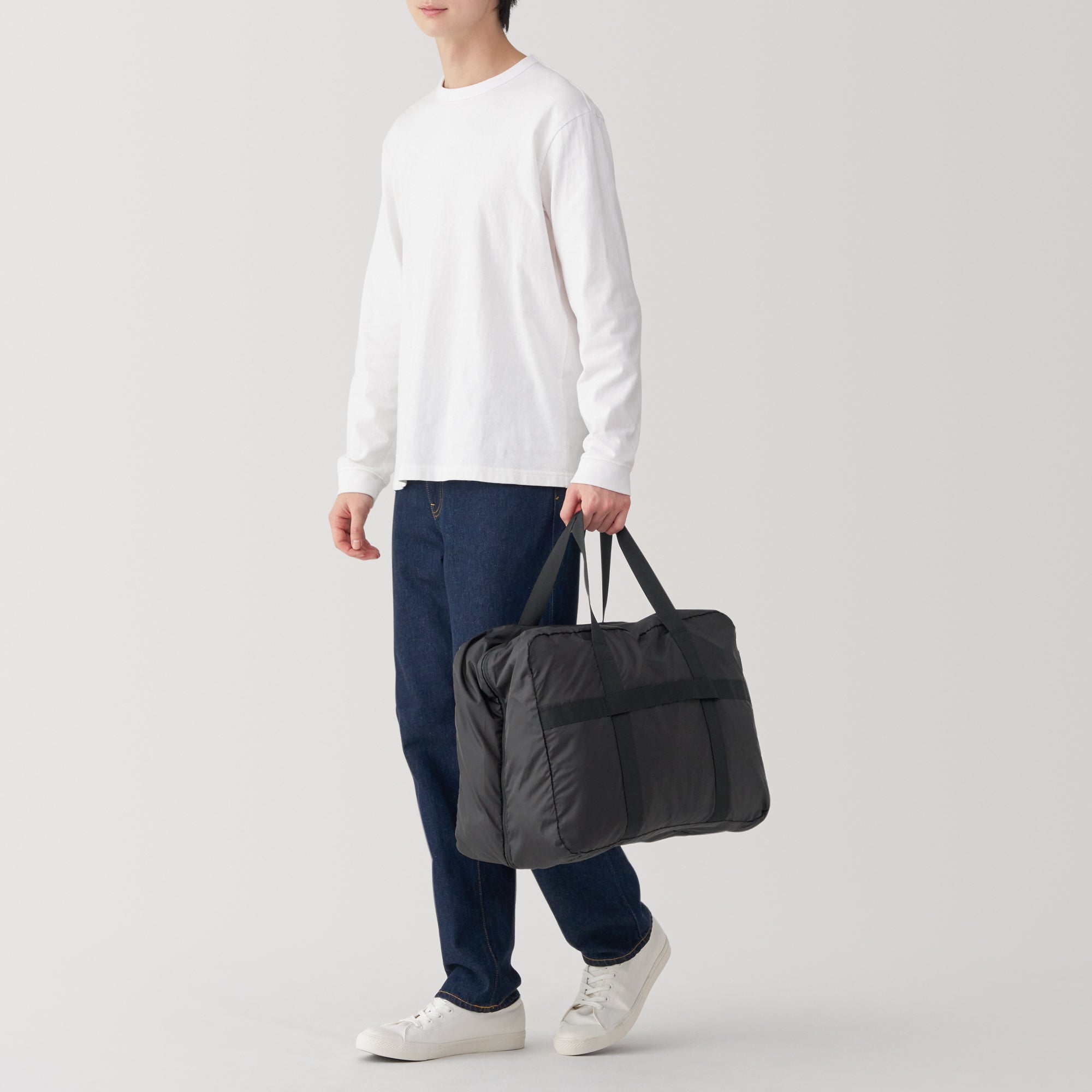 Convenient for Travel Water Repellent Boston Bag 75L - Image 7