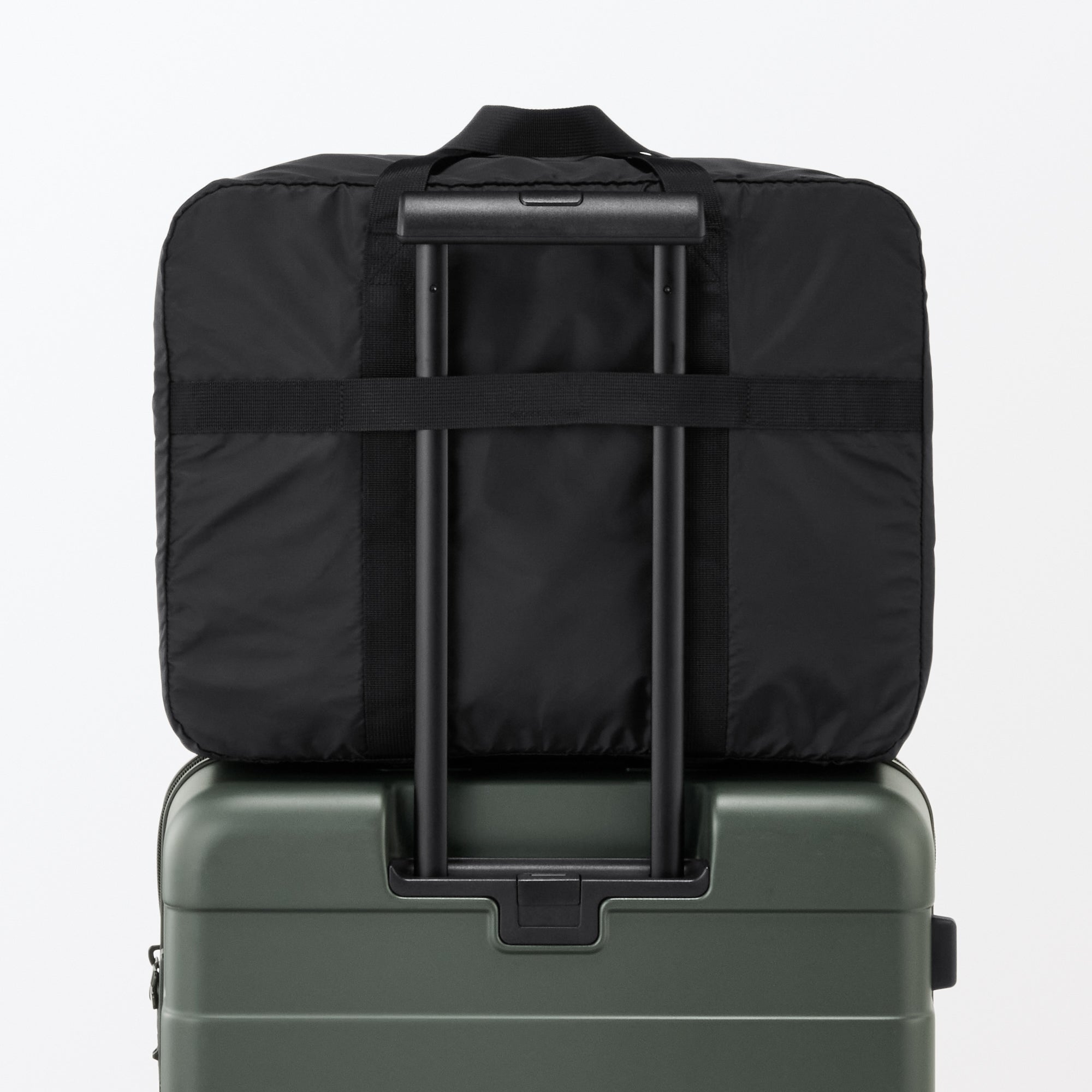 Convenient for Travel Water Repellent Boston Bag 75L - Image 12