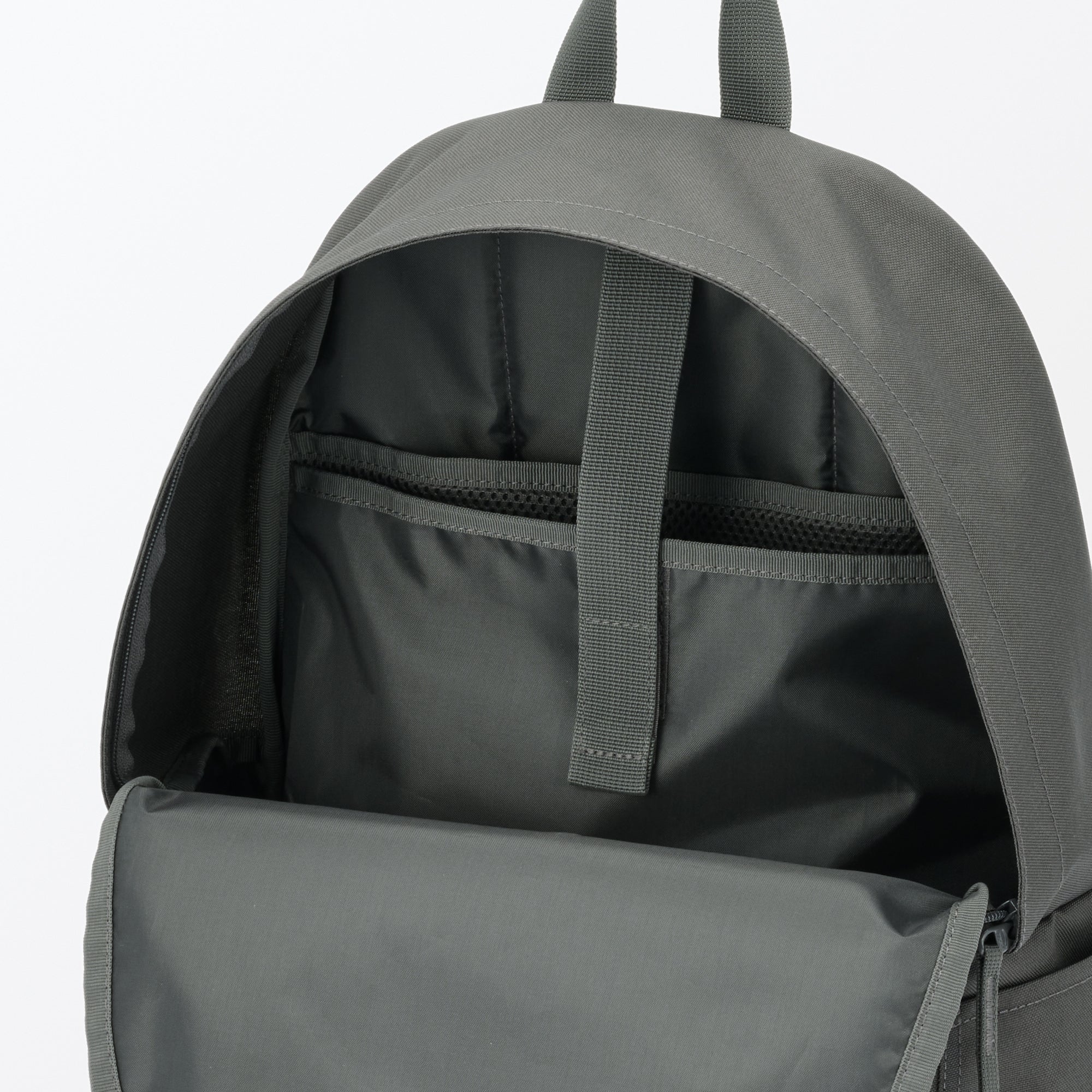 Less Tiring Water Repellent Backpack - Image 18