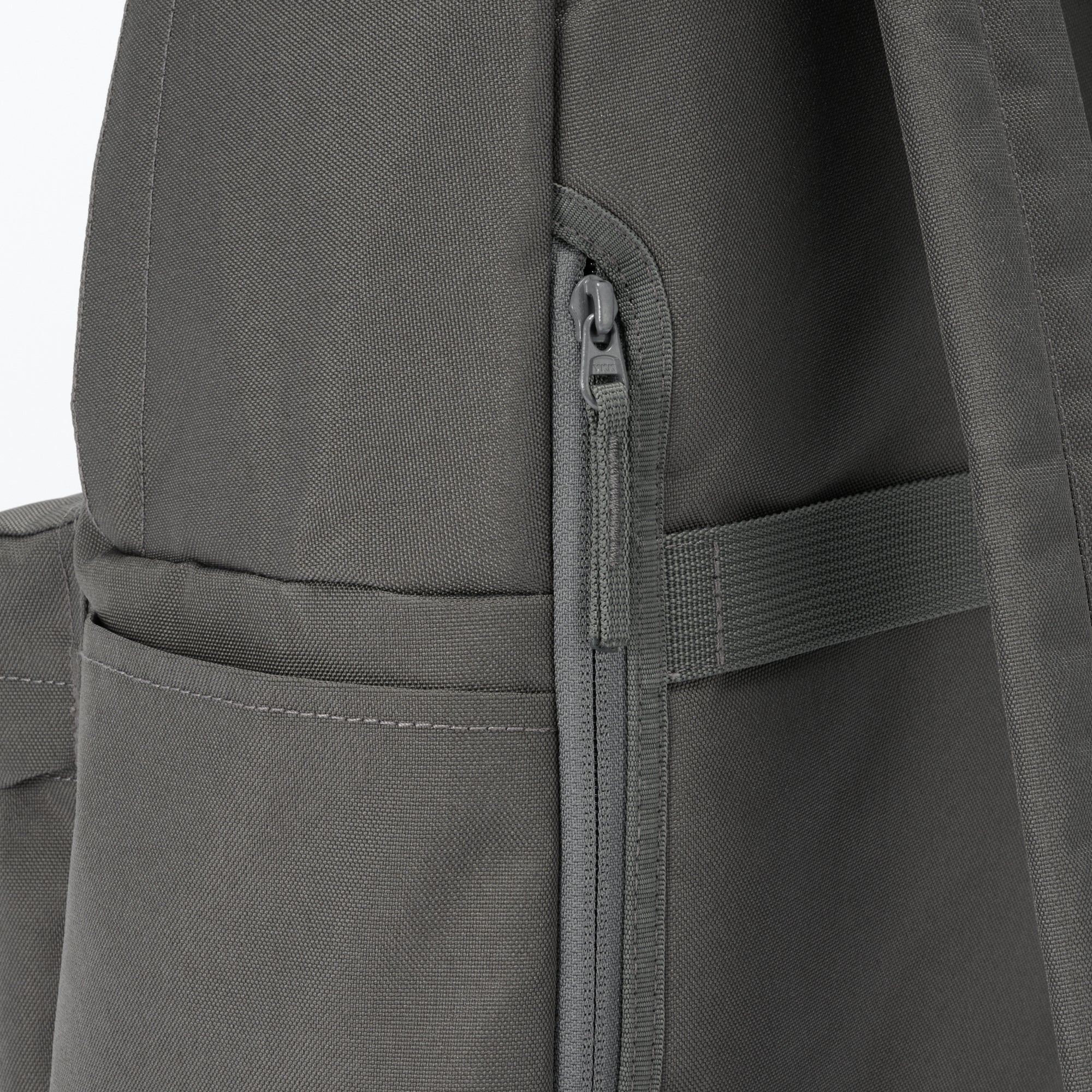 Less Tiring Water Repellent Backpack - Image 22